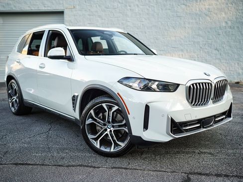 Used 2024 BMW X5 sDrive40i w/ Parking Assistance Package RWD image 8