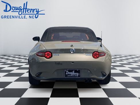 Used 2023 MAZDA MX-5 Miata Grand Touring RWD image 4