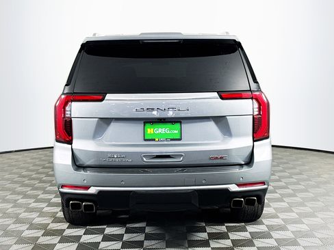 Used 2025 GMC Yukon Denali AWD/4WD image 8