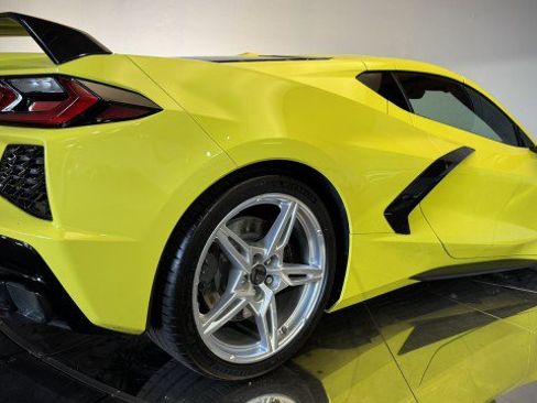 Used 2024 Chevrolet Corvette Stingray Premium Cpe w/ Z51 Performance Package RWD image 28