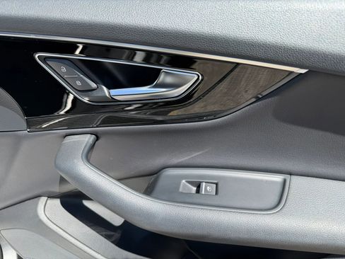 Used 2017 Audi Q7 3.0T Premium Plus image 19