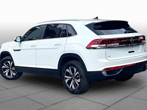 Used 2025 Volkswagen Atlas Cross Sport SE image 12