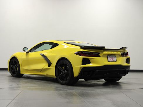 Used 2026 Chevrolet Corvette Stingray Coupe w/ LPO, Roadside Safety Package RWD image 6