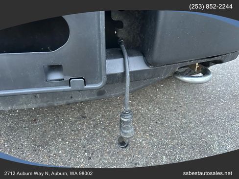 Used 2013 Ford F150 Lariat w/ Luxury Equipment Group image 4