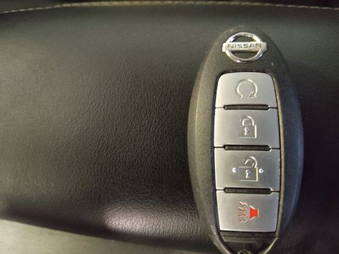 Used 2022 Nissan Murano SV image 32