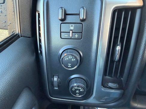 Used 2016 Chevrolet Silverado 2500 LT w/ LT Convenience Package image 31