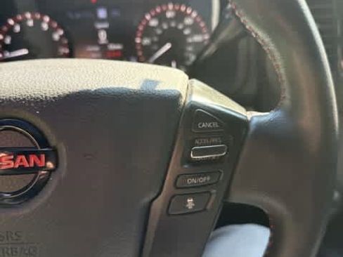 Used 2021 Nissan Titan PRO-4X w/ Pro-4x Convenience Package image 15