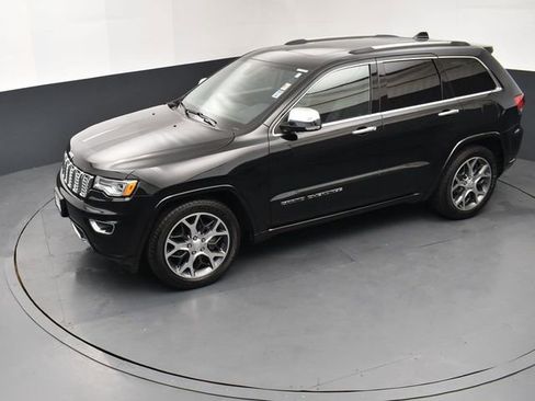 Used 2019 Jeep Grand Cherokee Overland AWD/4WD image 15