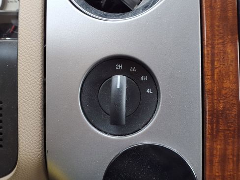 Used 2010 Ford Expedition Eddie Bauer image 19