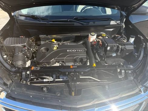 Used 2022 Chevrolet Equinox LS FWD image 9