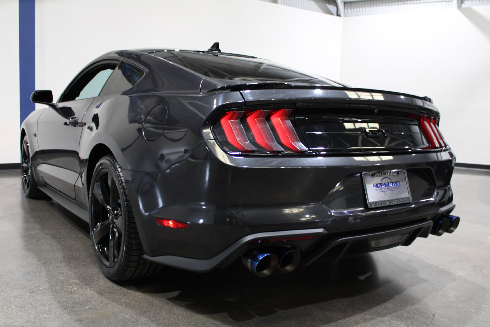 Used 2022 Ford Mustang GT w/ Equipment Group 301A RWD image 8
