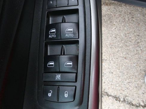 Used 2019 Jeep Cherokee Limited AWD/4WD image 21