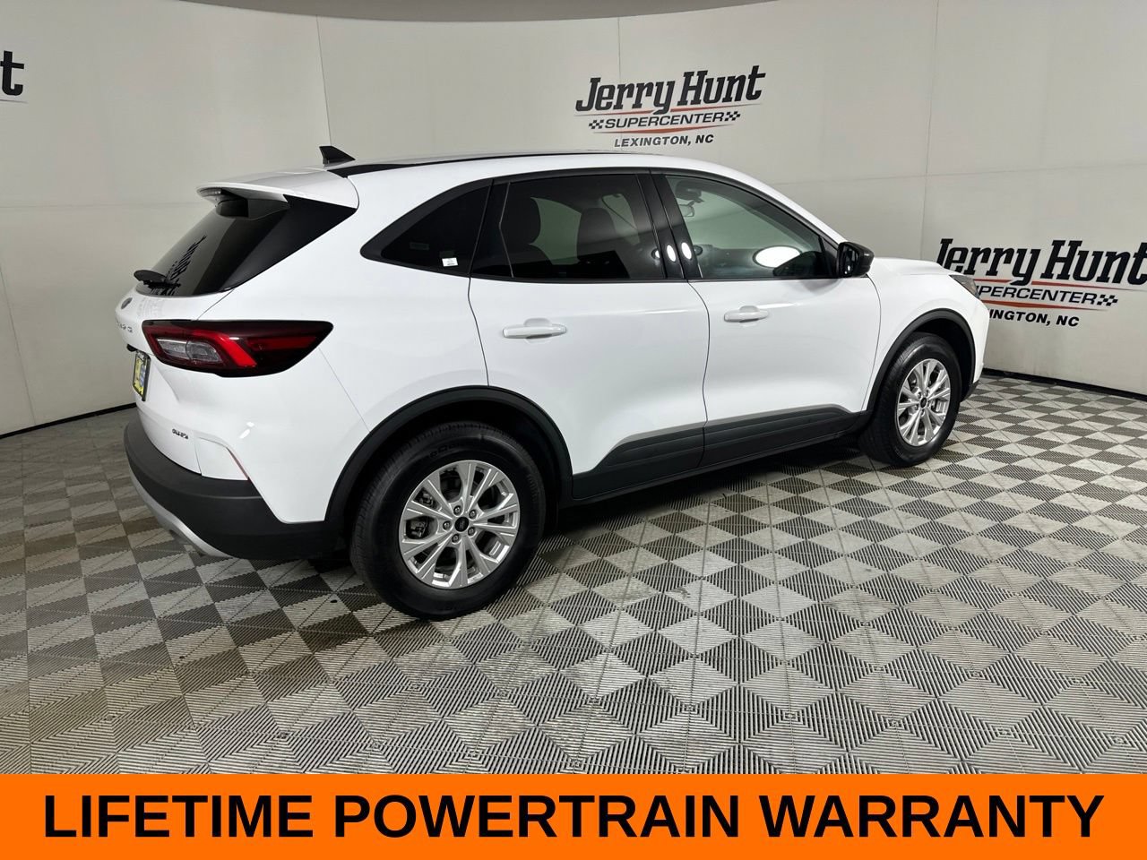 Used 2025 Ford Escape Active AWD/4WD image 6