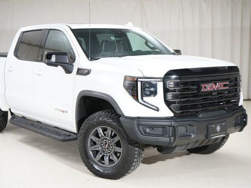 Used 2024 GMC Sierra 1500 AT4X image 15