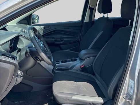 Used 2015 Ford Escape S FWD image 3