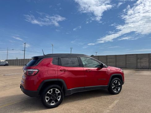 Used 2018 Jeep Compass Trailhawk w/ Leather Interior Group AWD/4WD image 21