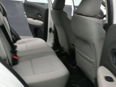 Used 2022 Honda HR-V LX image 11