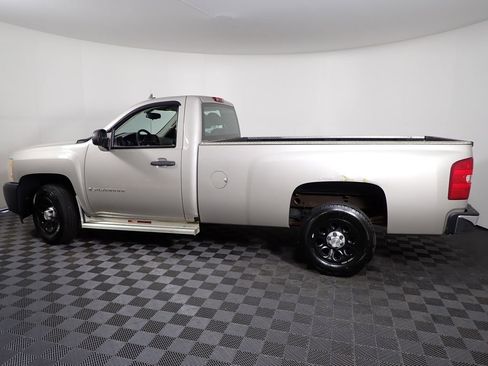 Used 2009 Chevrolet Silverado 1500 W/T RWD image 13