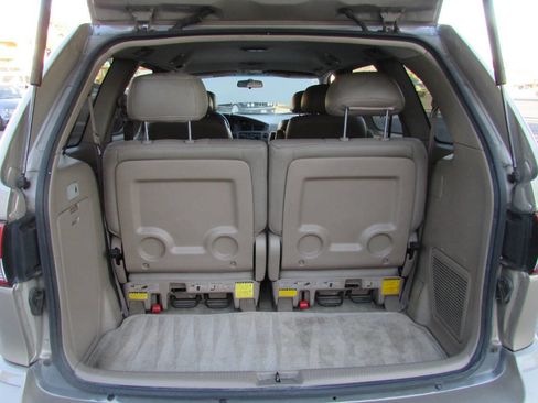 Used 2001 Toyota Sienna LE image 19
