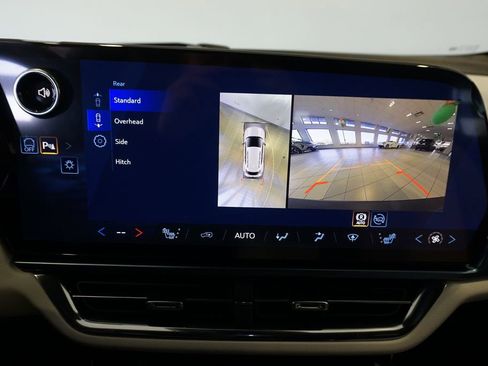 New 2026 Chevrolet Equinox EV LT image 15