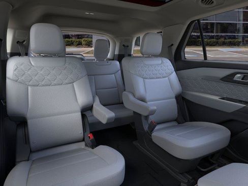 New 2026 Ford Explorer Platinum w/ LUX Leather Package AWD/4WD image 11
