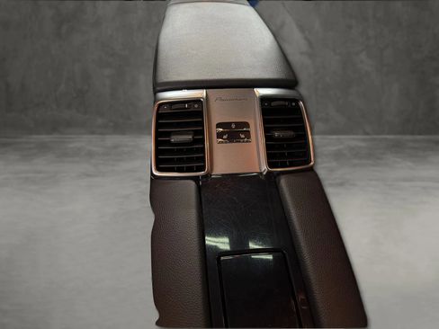 Used 2014 Porsche Panamera 4 w/ Bose Audio Package image 29