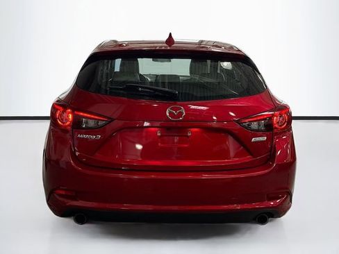 Used 2018 MAZDA MAZDA3 Grand Touring image 7