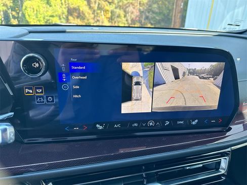 New 2026 Chevrolet Traverse Z71 image 28