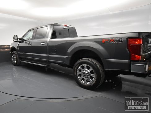 Used 2020 Ford F350 Lariat w/ Lariat Ultimate Package image 4