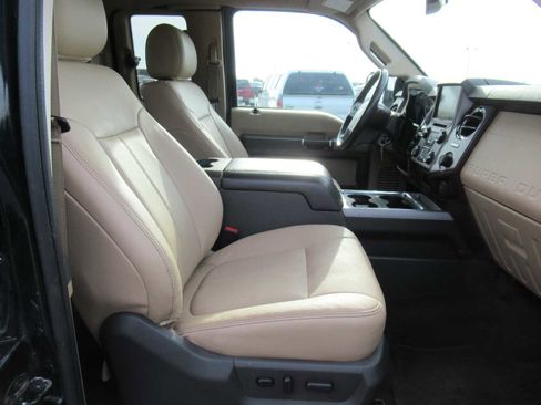 Used 2015 Ford F250 Lariat w/ Chrome Package image 12