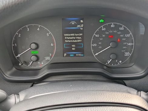 Used 2024 Toyota Corolla LE w/ LE Convenience Package image 11