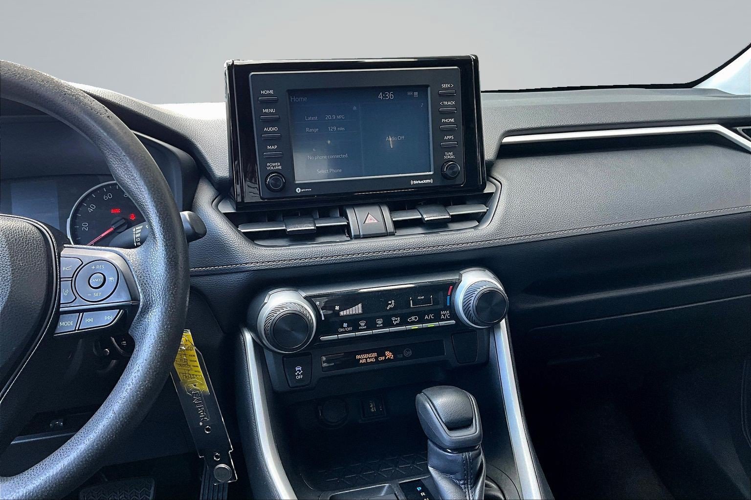 Used 2021 Toyota RAV4 LE FWD image 8