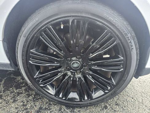 Used 2020 Land Rover Range Rover Long Wheelbase HSE image 9