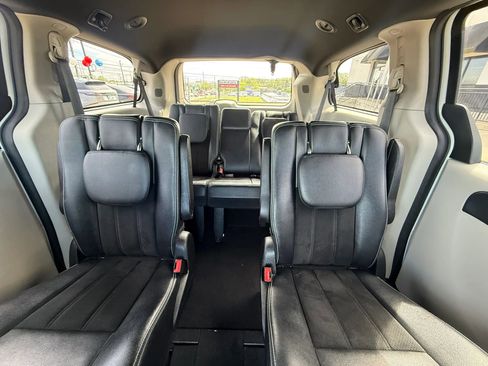 Used 2017 Dodge Grand Caravan SXT FWD image 44
