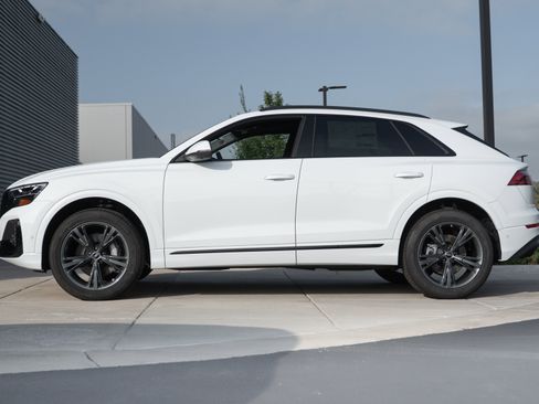 New 2026 Audi Q8 Premium image 6