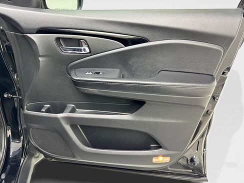 Used 2019 Honda Pilot Touring image 52
