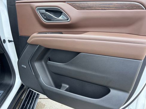 Used 2024 Chevrolet Tahoe High Country w/ Advanced Technology Package image 17