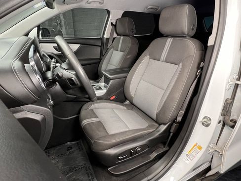 Used 2023 Chevrolet Blazer LT image 3