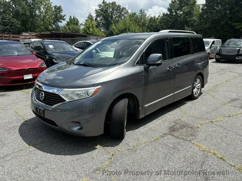 Used 2016 Nissan Quest Platinum w/ Tow Package FWD image 3