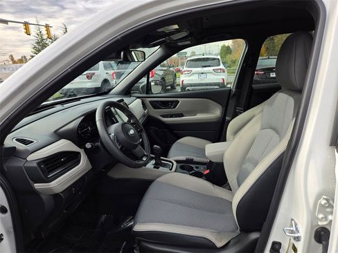 Used 2025 Subaru Forester Premium image 11