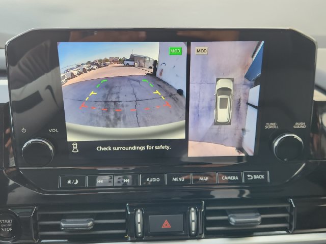 Used 2025 Nissan Pathfinder SL FWD image 6