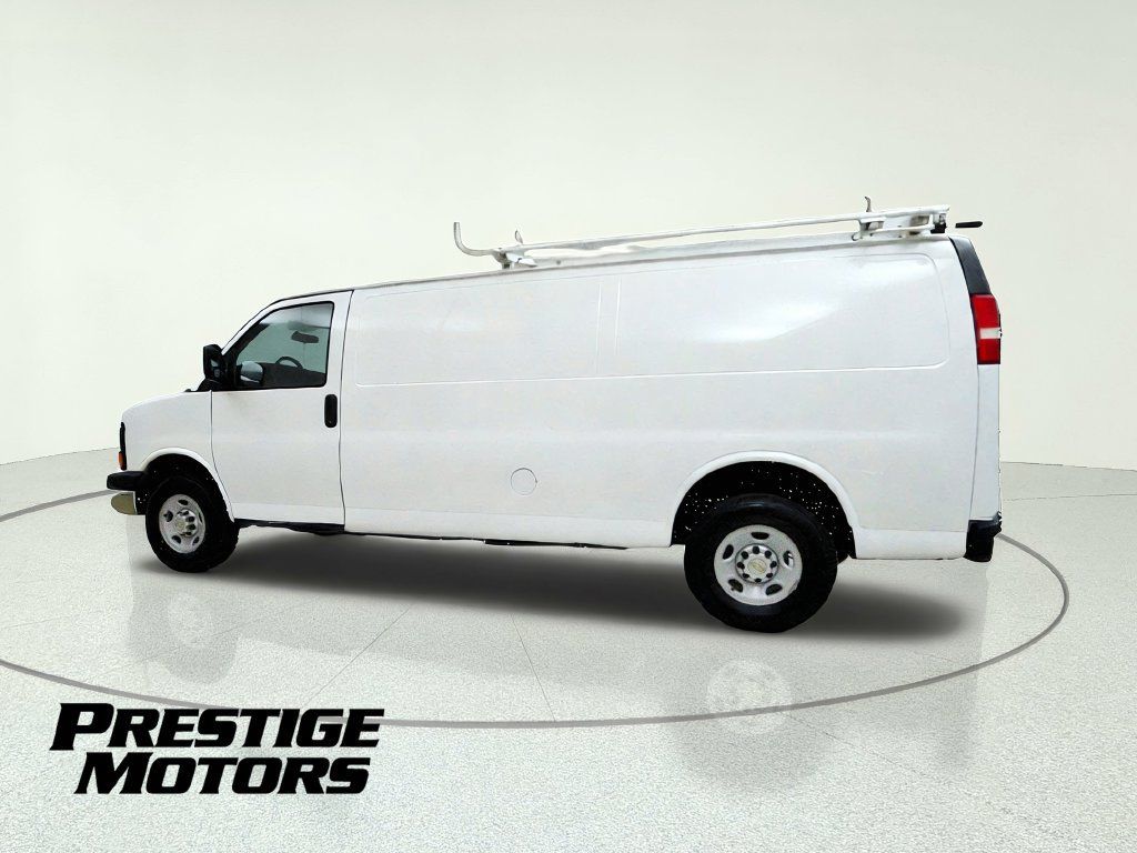 Used 2014 Chevrolet Express 2500 Extended RWD image 5