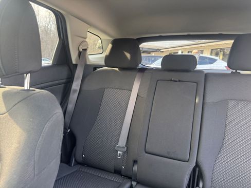 Used 2025 Kia Sportage LX image 33