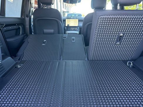 New 2026 Land Rover Defender 110 V8 AWD/4WD image 28
