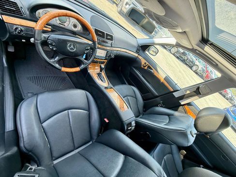 Used 2008 Mercedes-Benz E 350 4MATIC Sedan image 14