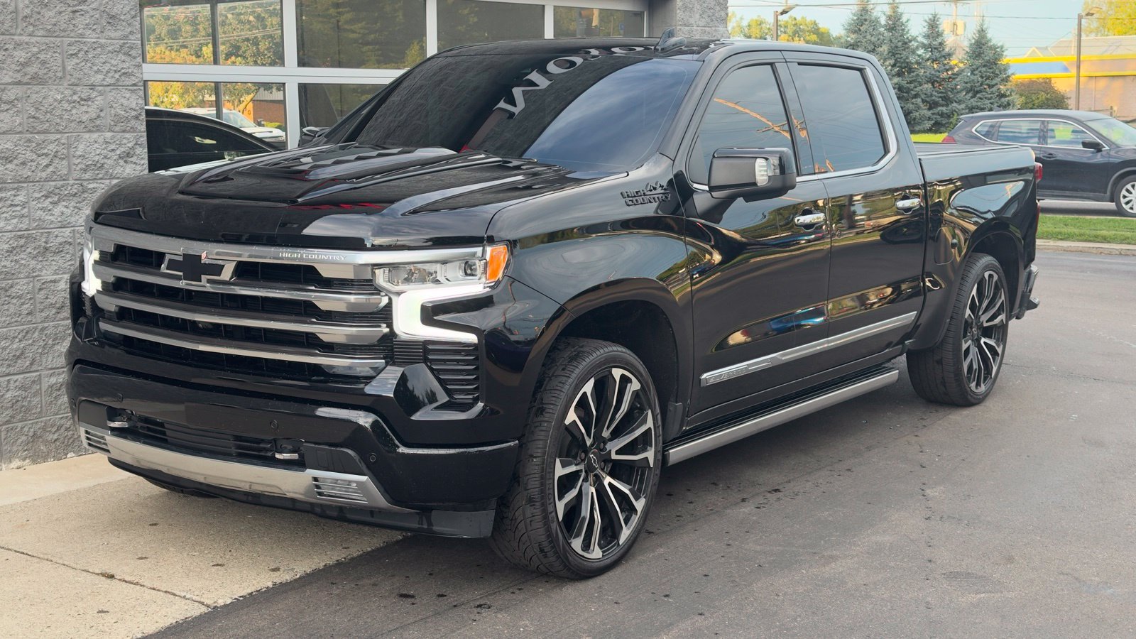 Used 2023 Chevrolet Silverado 1500 High Country AWD/4WD image 1