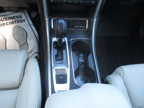 Used 2020 Subaru Ascent Limited w/ Technology Package AWD/4WD image 31