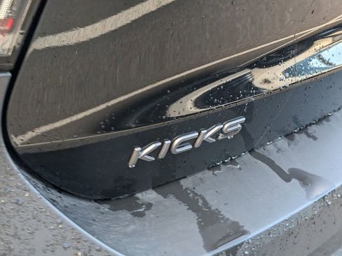New 2025 Nissan Kicks SR FWD image 8