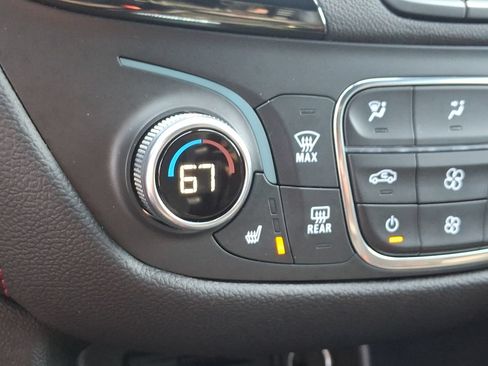 Certified 2023 Chevrolet Equinox RS AWD/4WD image 19