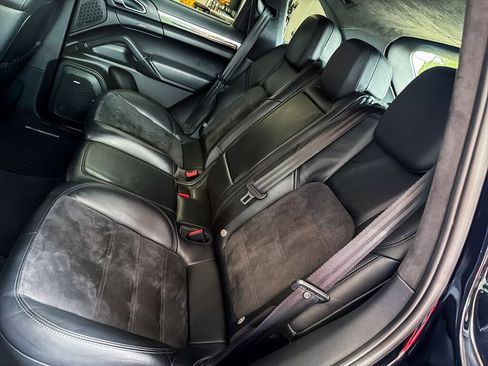 Used 2013 Porsche Cayenne GTS w/ Carbon Fibre Interior Pkg AWD/4WD image 22